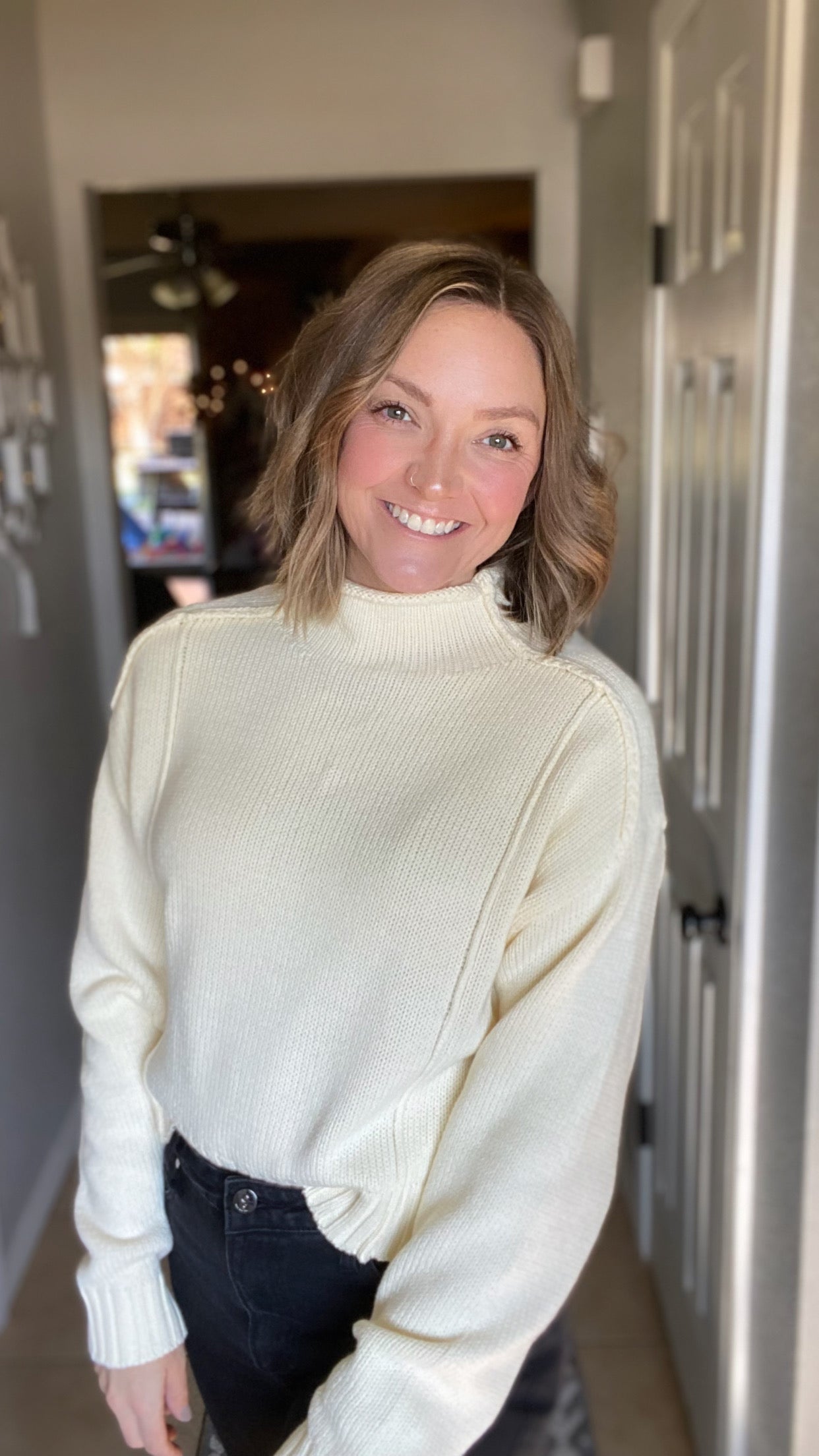 Vanilla Crop Turtle Neck